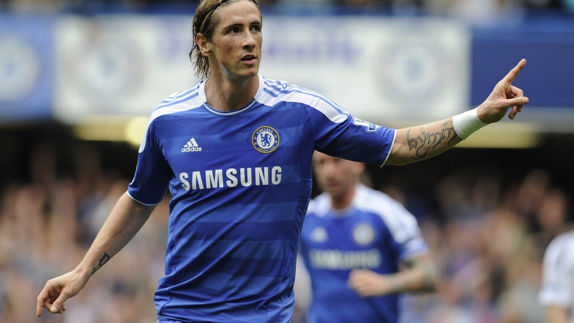 场景还原:世俱杯现场的现场氛围,世俱杯球场