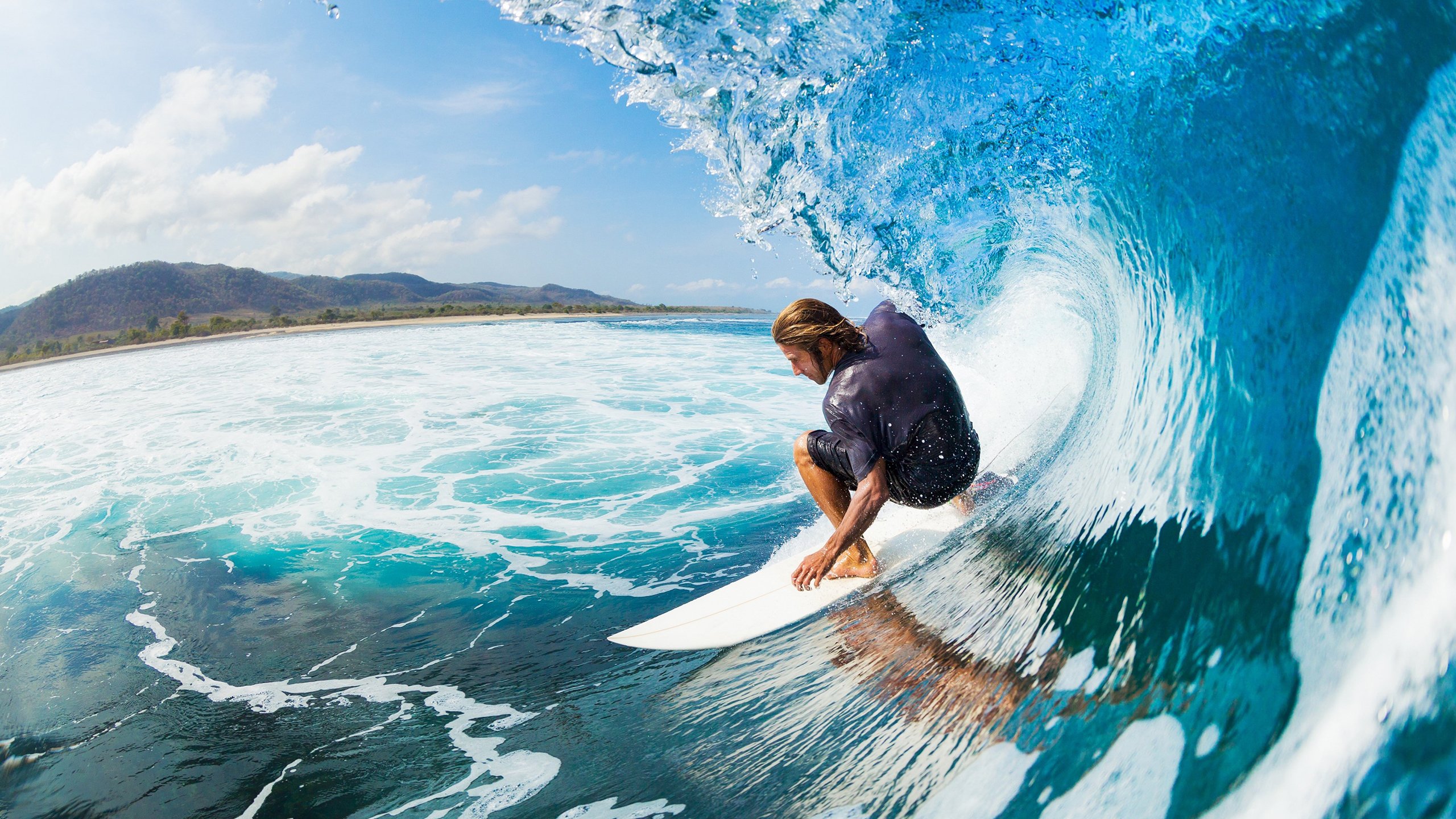 乒乓球比赛现场观众热情高涨